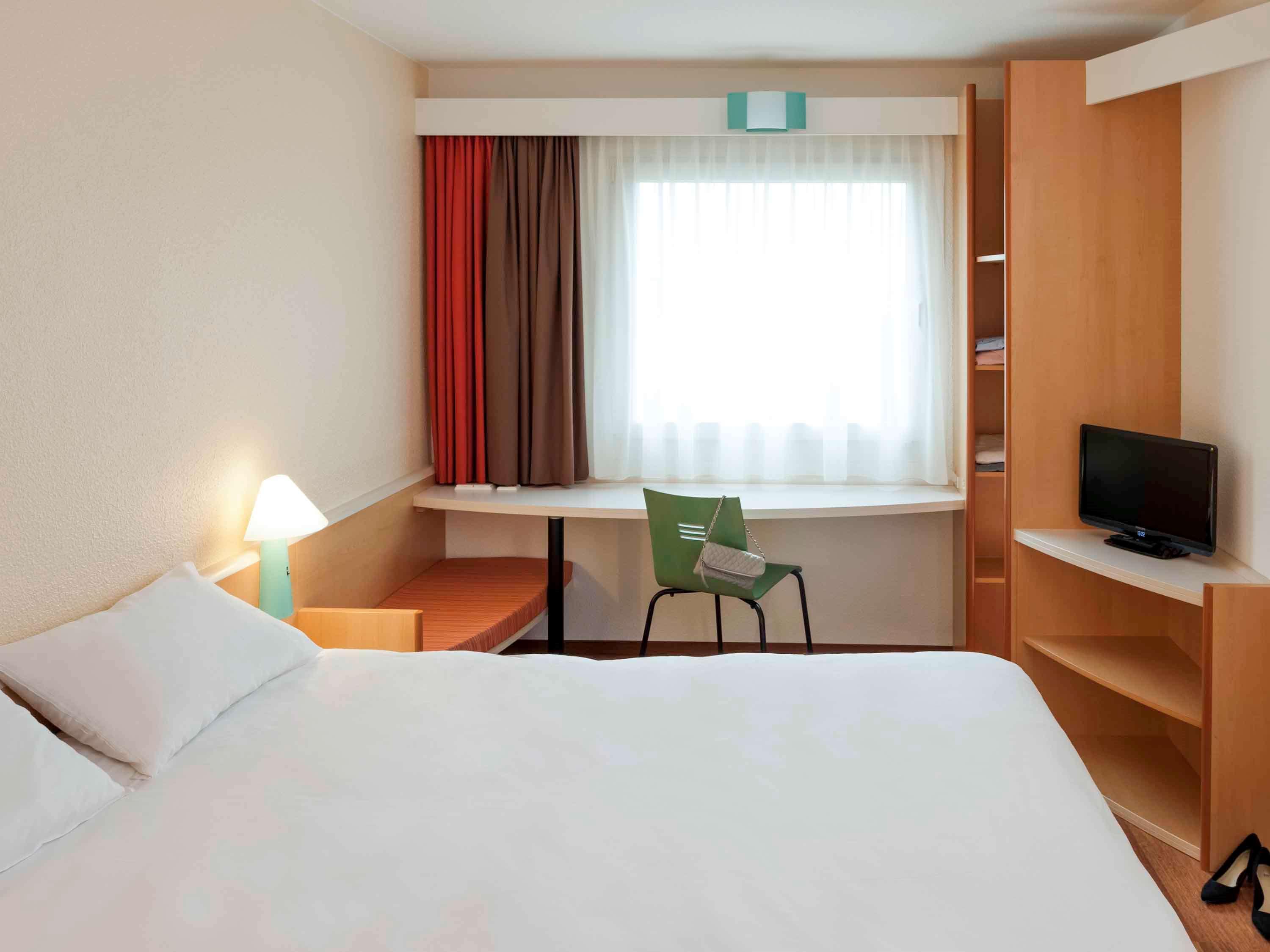 Ibis Hotel Alicante Exterior photo