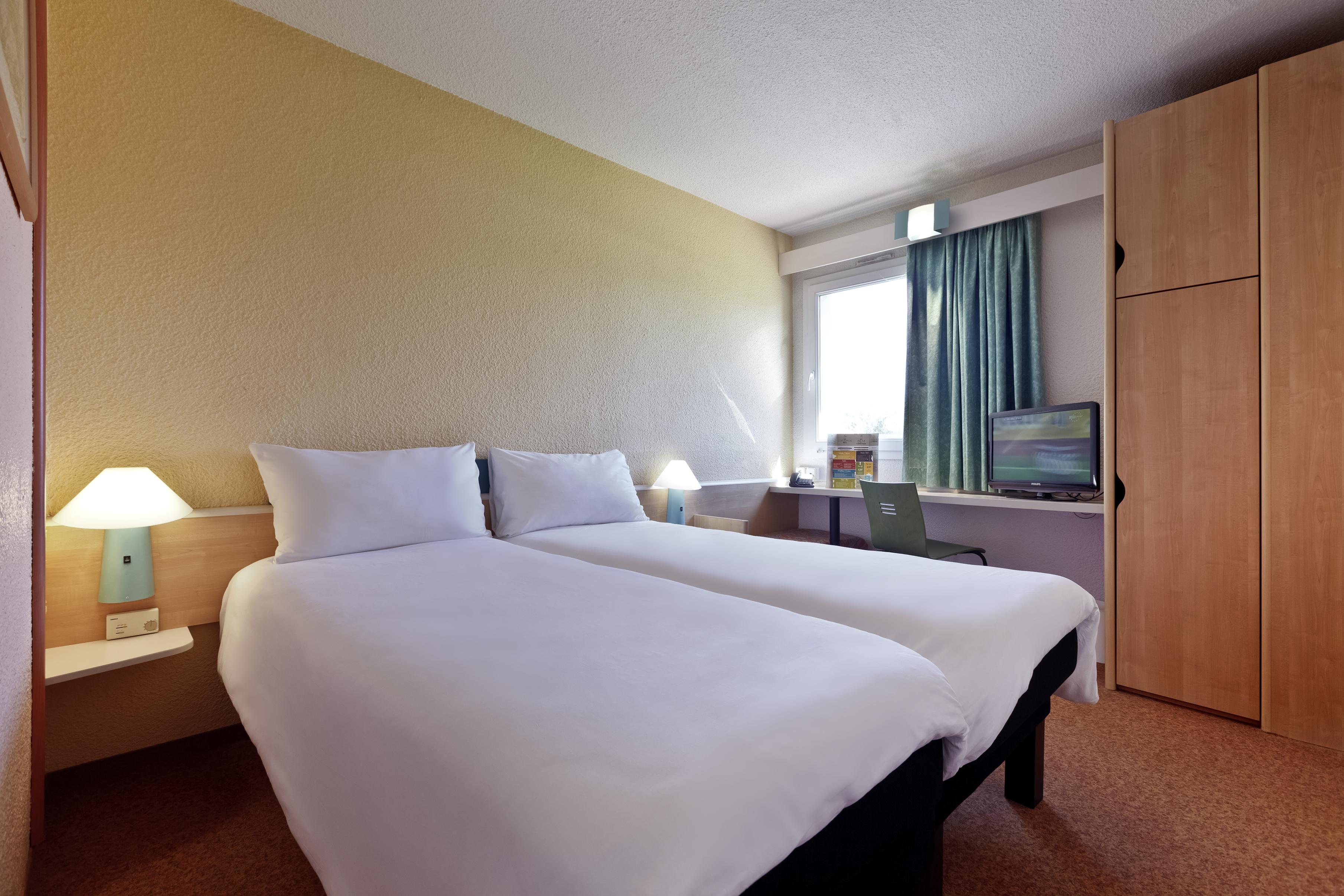 Ibis Hotel Alicante Exterior photo
