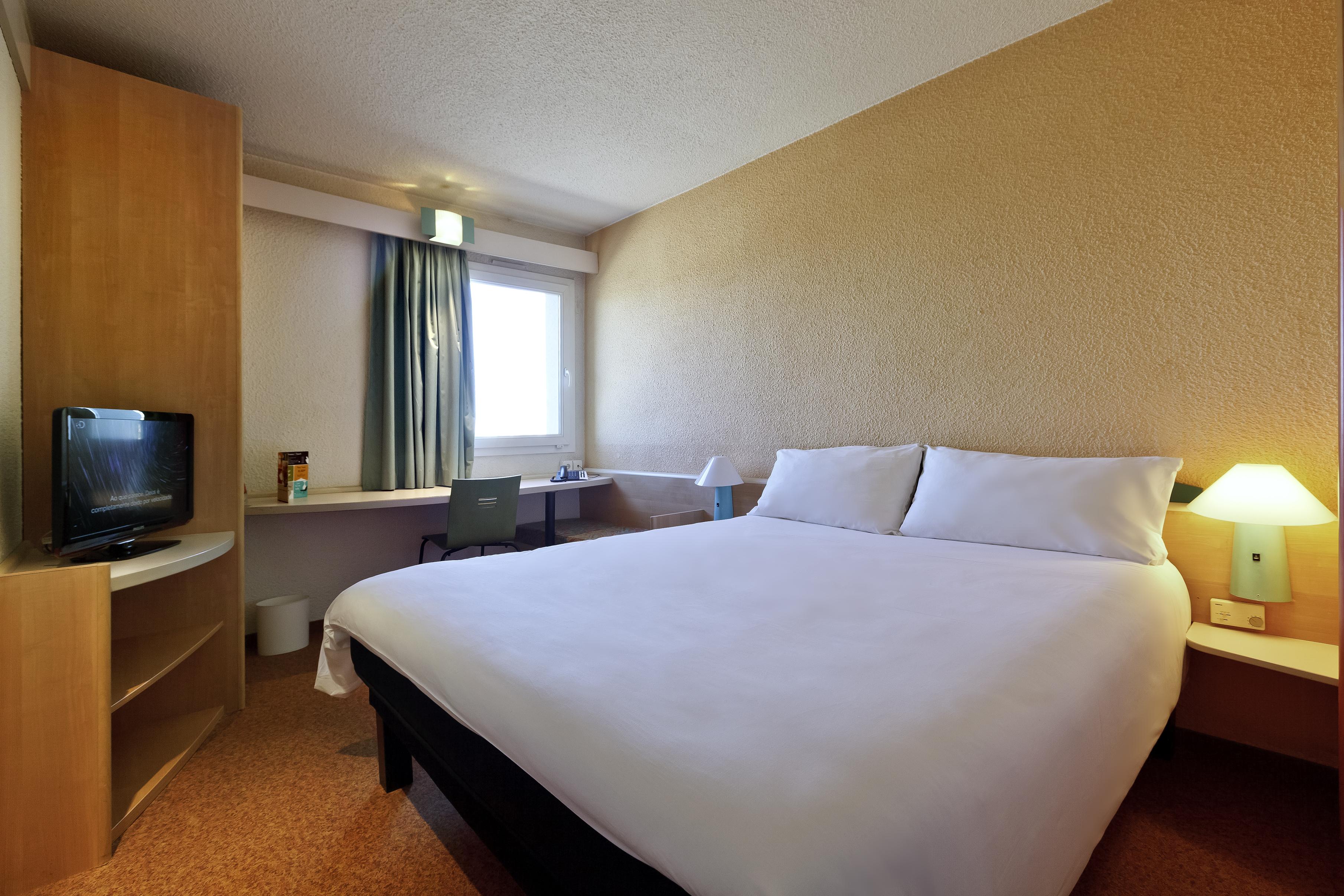 Ibis Hotel Alicante Exterior photo