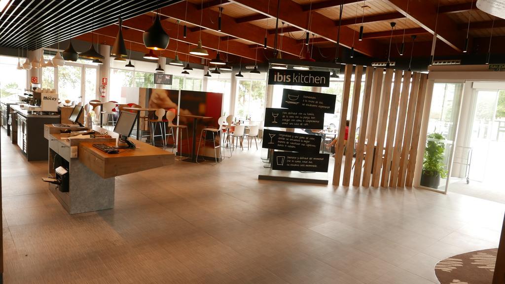 Ibis Hotel Alicante Exterior photo